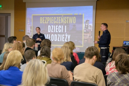 Nasi uczniowie na konferencji ''Bądź bezpieczny''